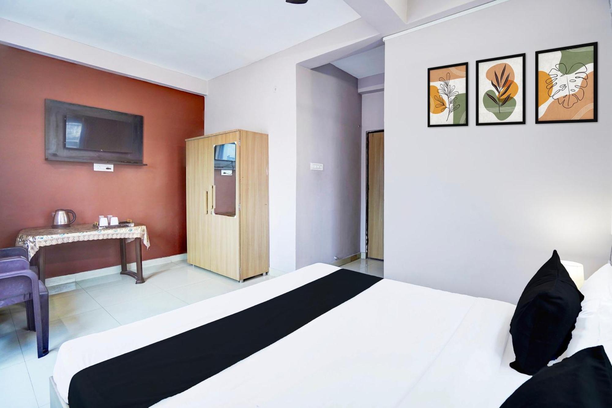Super Hotel O Blw Kakarmatta Near Banaras Junction Varanasi Exterior photo
